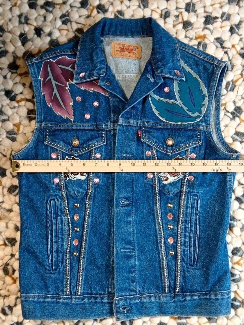 Vintage Levi's Hand-Painted Studded Denim Vest - Western Boho Art Size Small - Picture 7 of 8